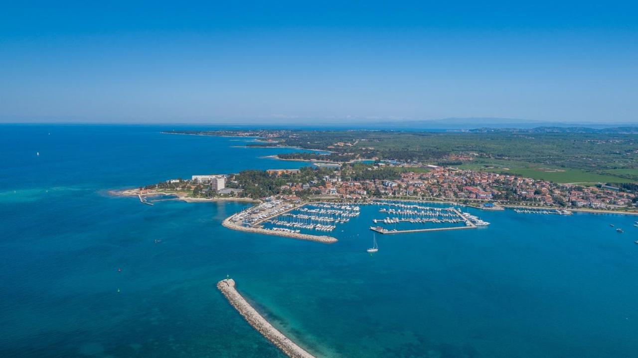 Apartment Melarnian Near The Beach In Umag Buitenkant foto